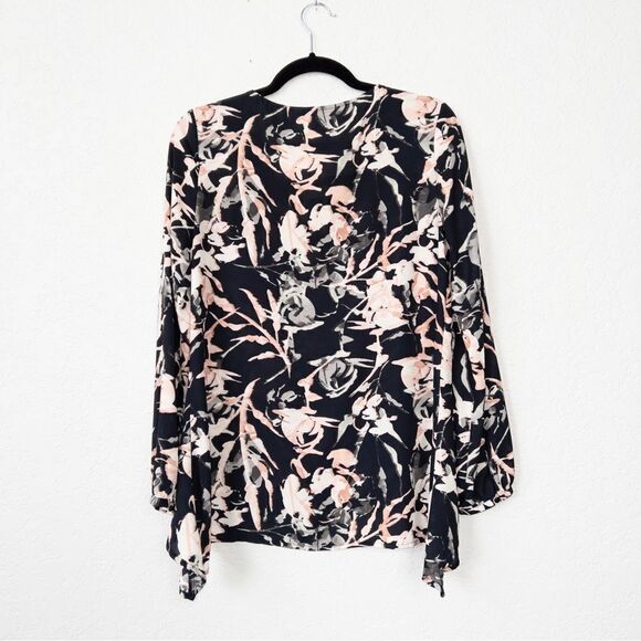 Juicy Couture Navy Floral Rhinestone Front Detail Blouse Size Small - Picture 7 of 7